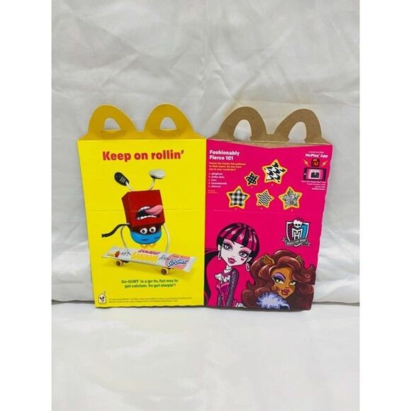 2015 McDonald's Monster High and Batman Unlimited Happy Meal Box - Picture 2 of 5